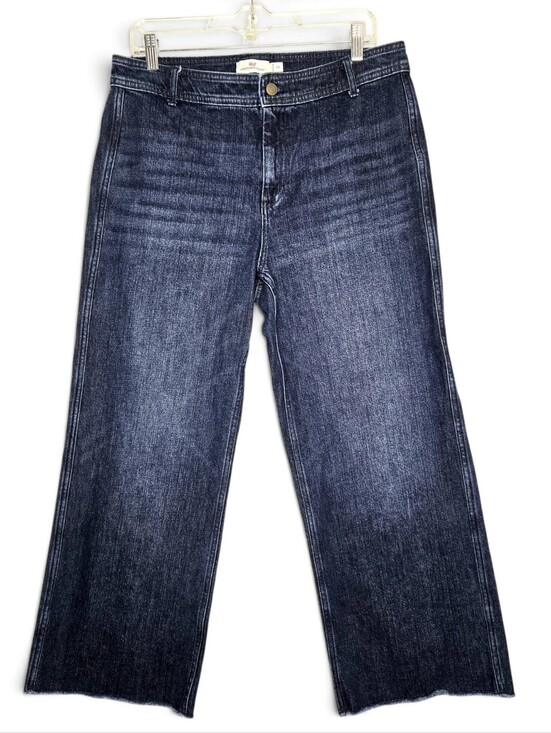Vineyard Vines Denim - Vineyard Vines Whitney Cropped Wide Leg Jeans. Size 29